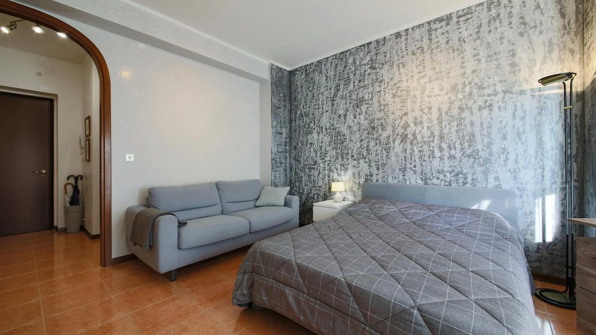 Private Parking - Family Home - 15 Min To Venice Mestre Apartment