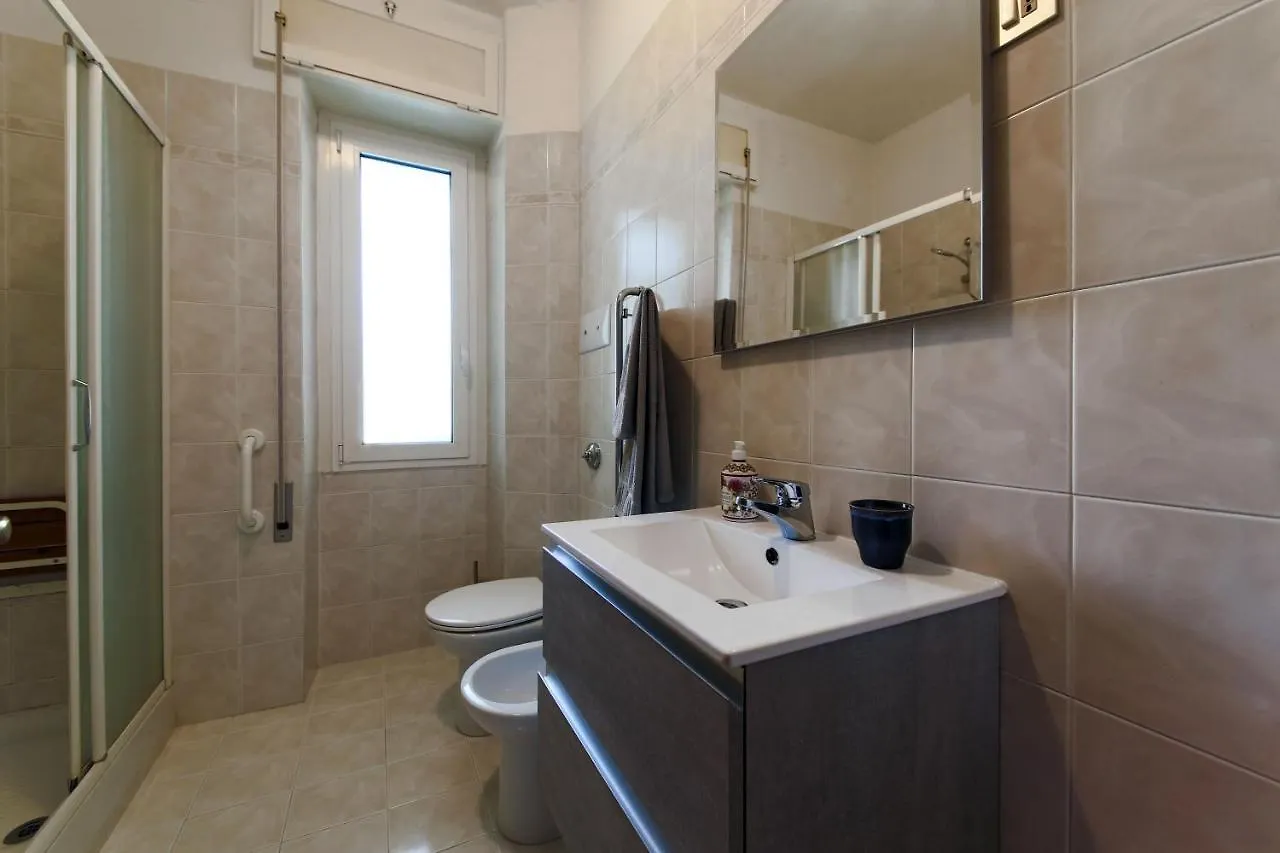 Private Parking - Family Home - 15 Min To Venice Mestre Apartment